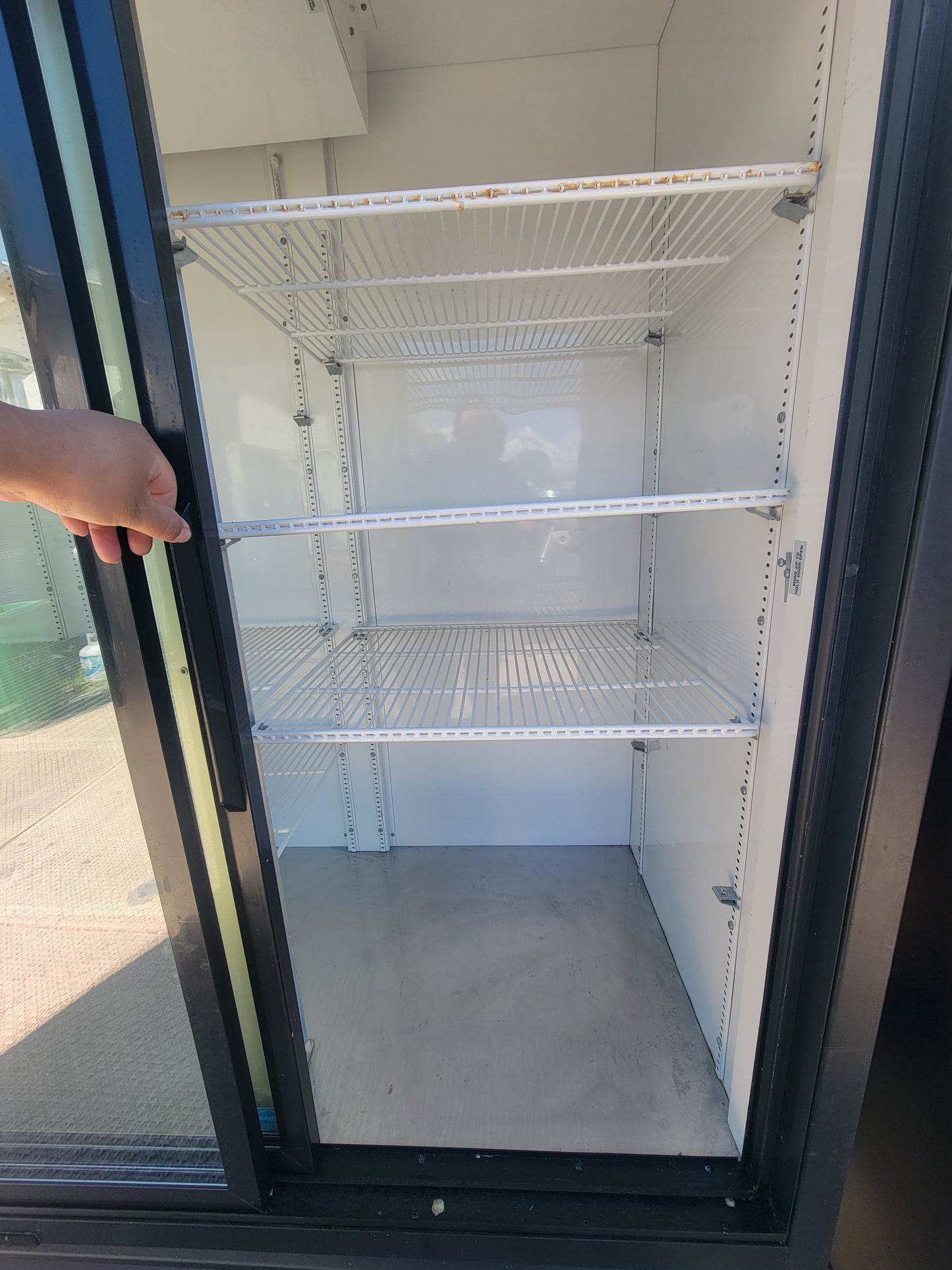 True 3 Door Glass Display Refrigerator Cooler GDM-69 Commercial Merchandiser