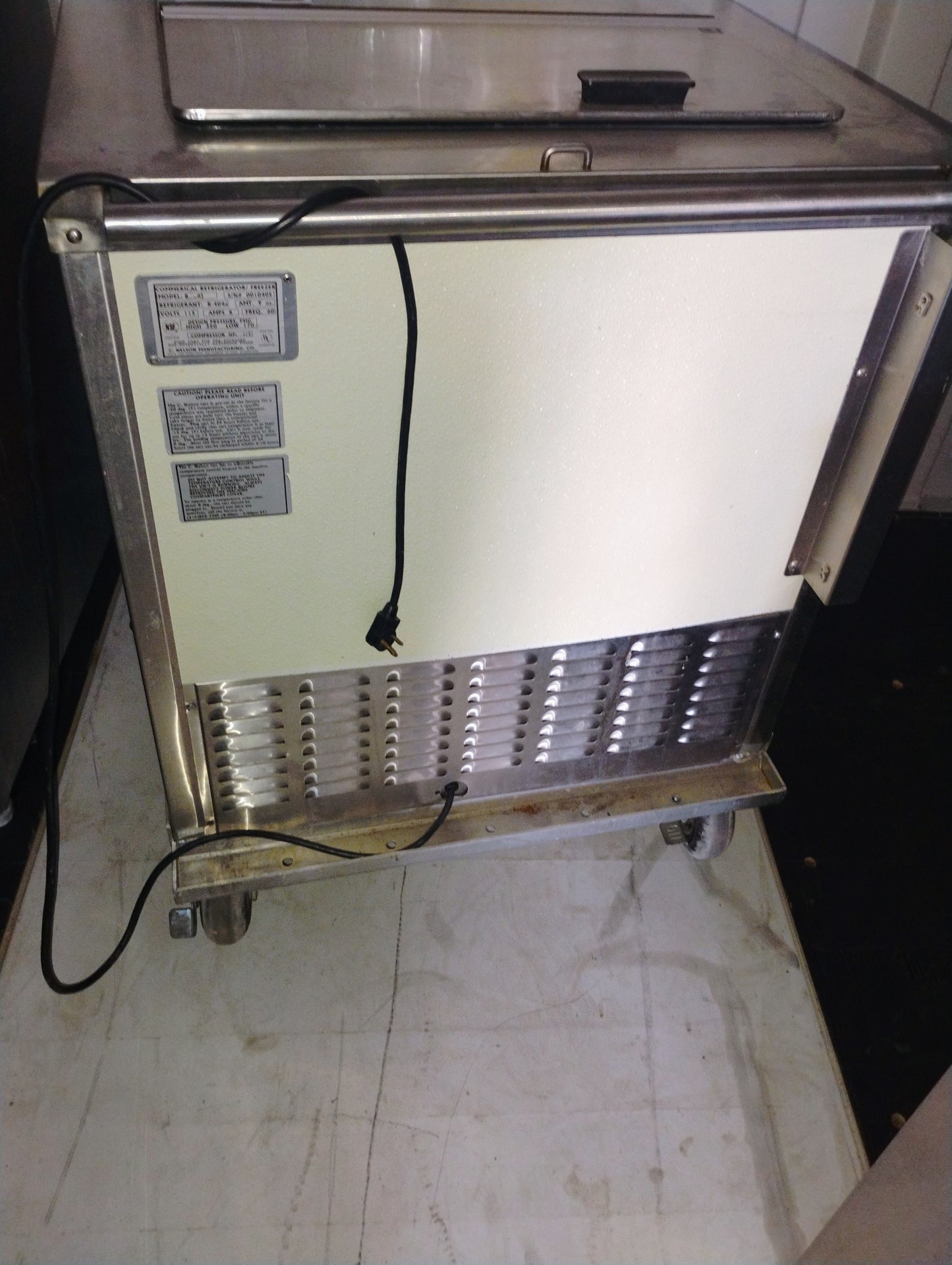 COMMERICAL REFRIGERATOR BBC8J
