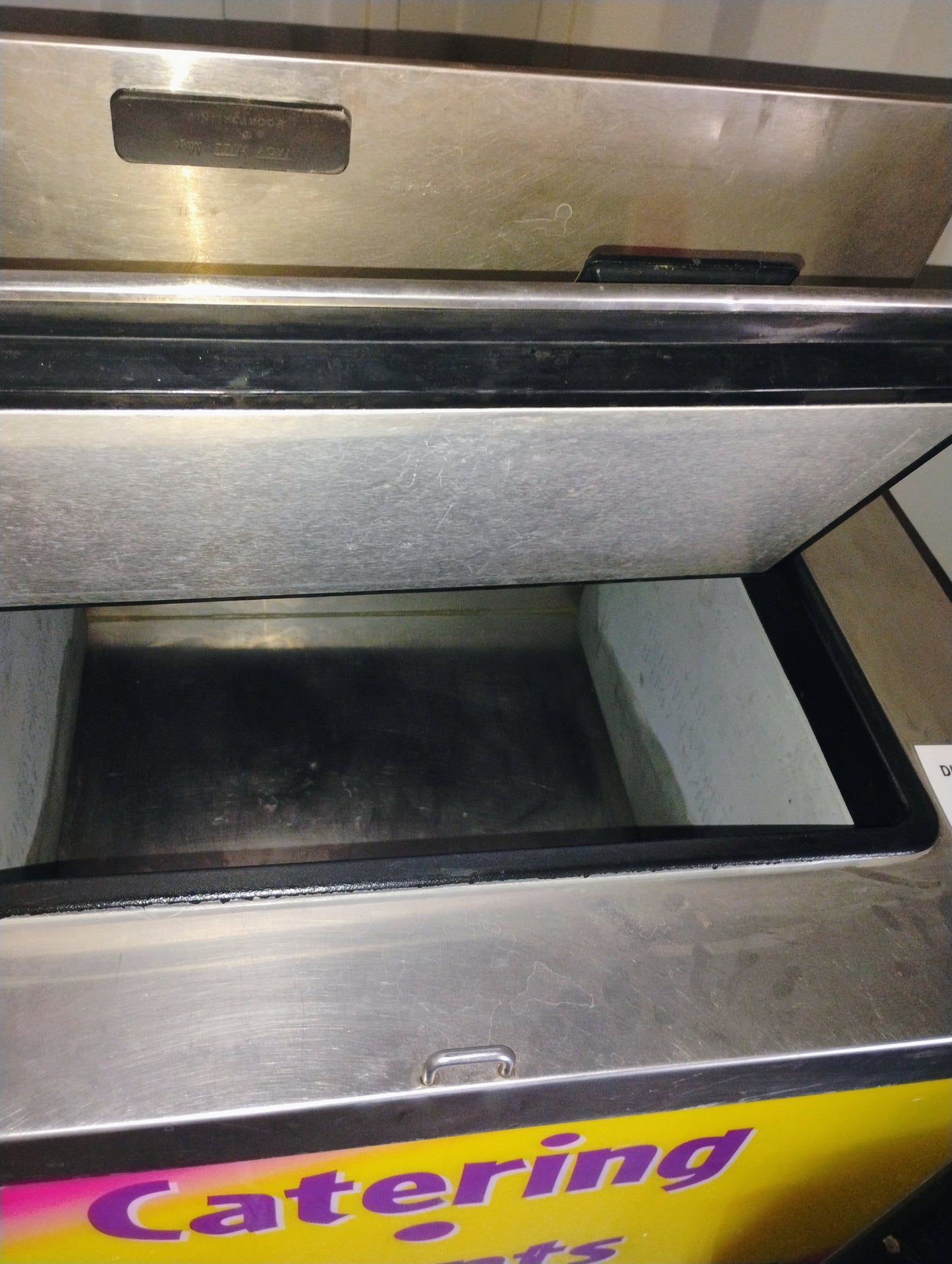 COMMERICAL REFRIGERATOR BBC8J