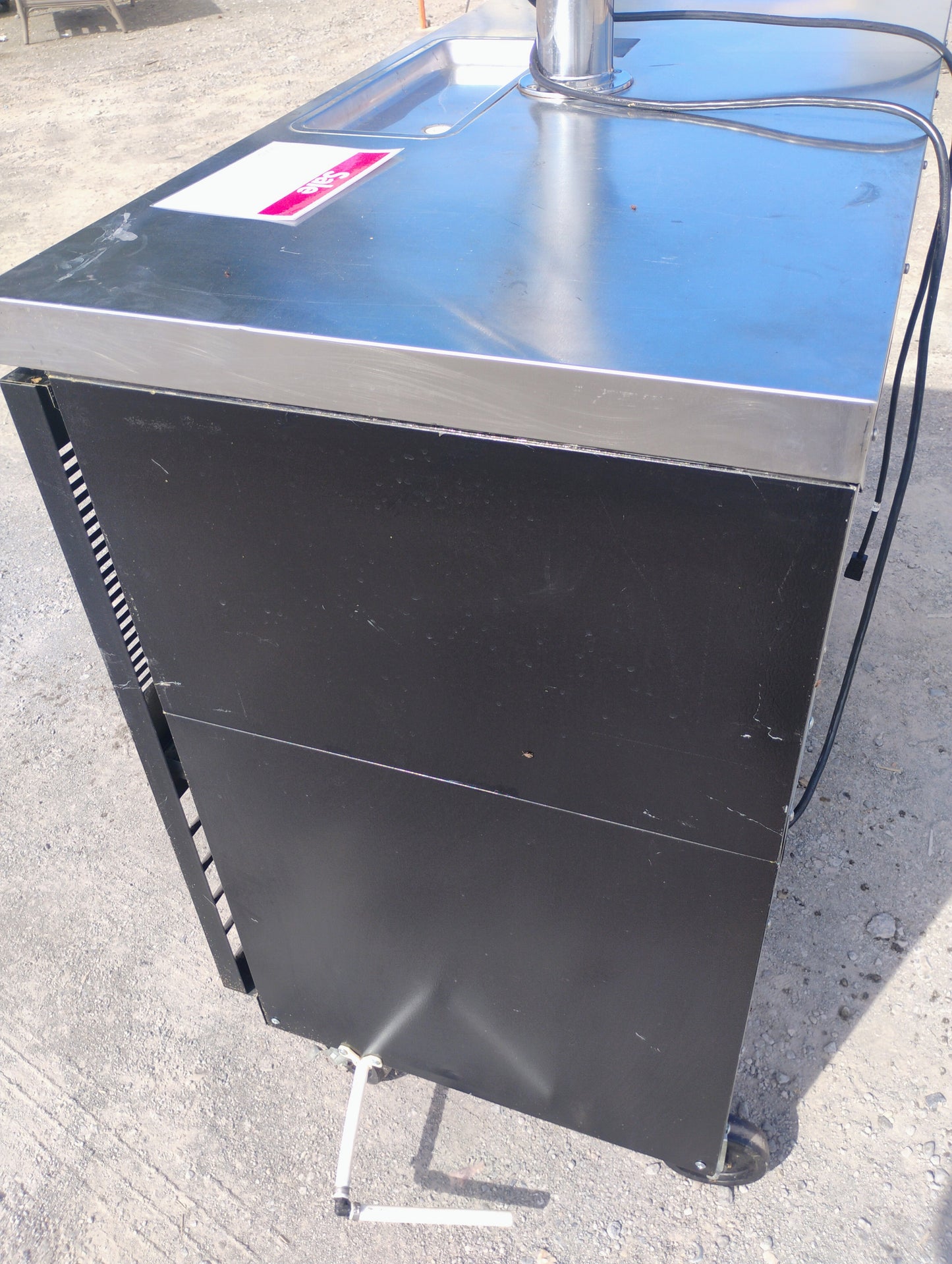 Beverage Air...2 Doors DD48"